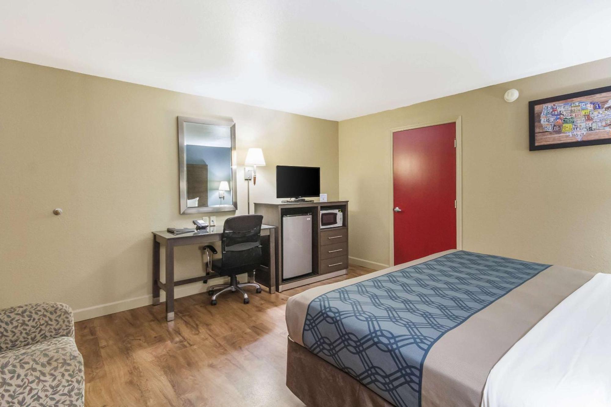 Econo Lodge Inn & Suites I-35 At Shawnee Mission Όβερλαντ Παρκ Εξωτερικό φωτογραφία
