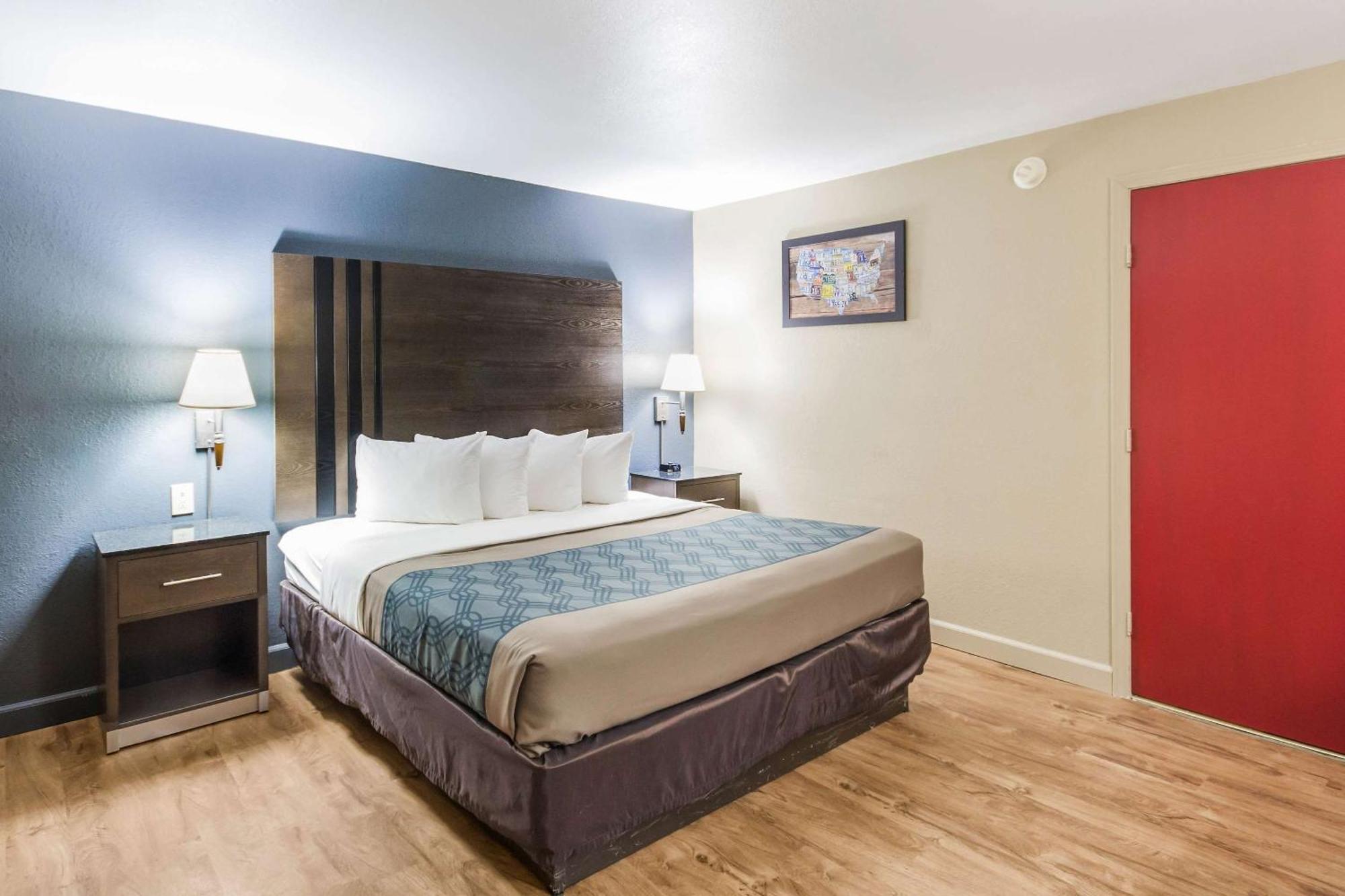 Econo Lodge Inn & Suites I-35 At Shawnee Mission Όβερλαντ Παρκ Εξωτερικό φωτογραφία