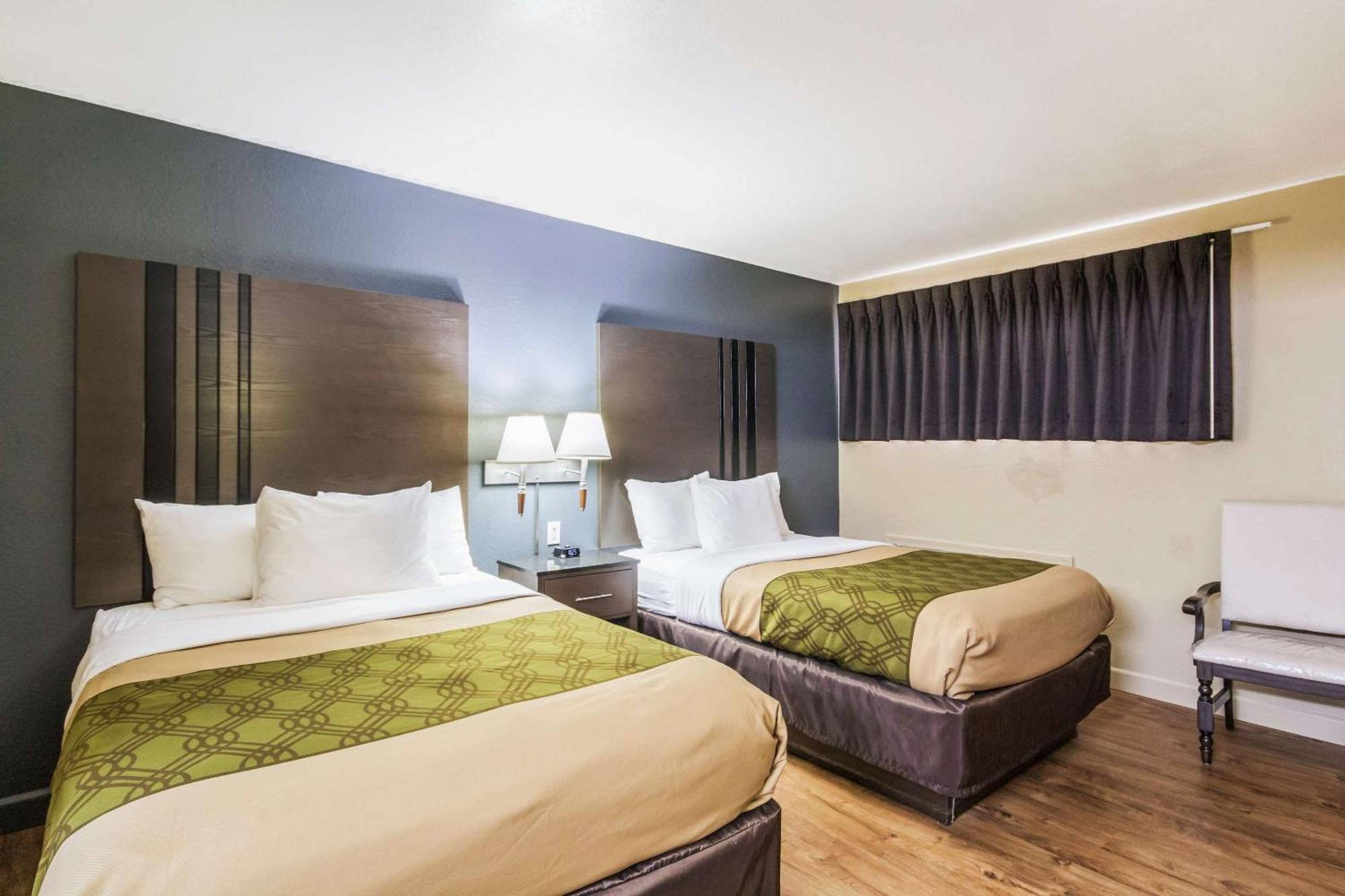 Econo Lodge Inn & Suites I-35 At Shawnee Mission Όβερλαντ Παρκ Εξωτερικό φωτογραφία
