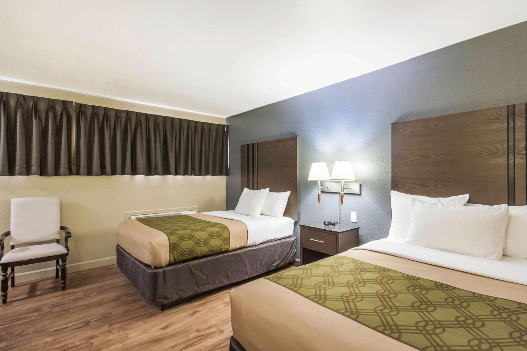Econo Lodge Inn & Suites I-35 At Shawnee Mission Όβερλαντ Παρκ Εξωτερικό φωτογραφία