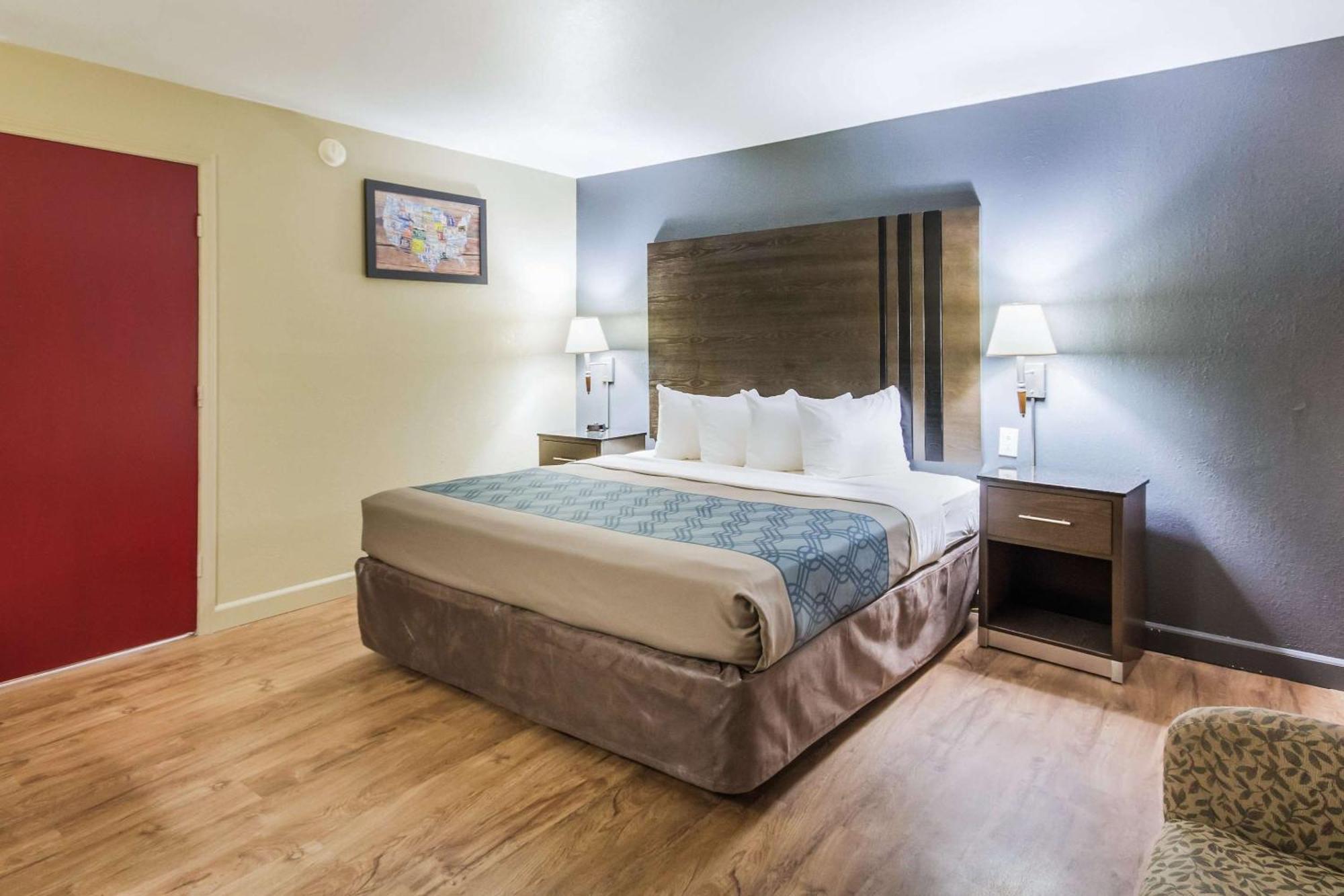 Econo Lodge Inn & Suites I-35 At Shawnee Mission Όβερλαντ Παρκ Εξωτερικό φωτογραφία