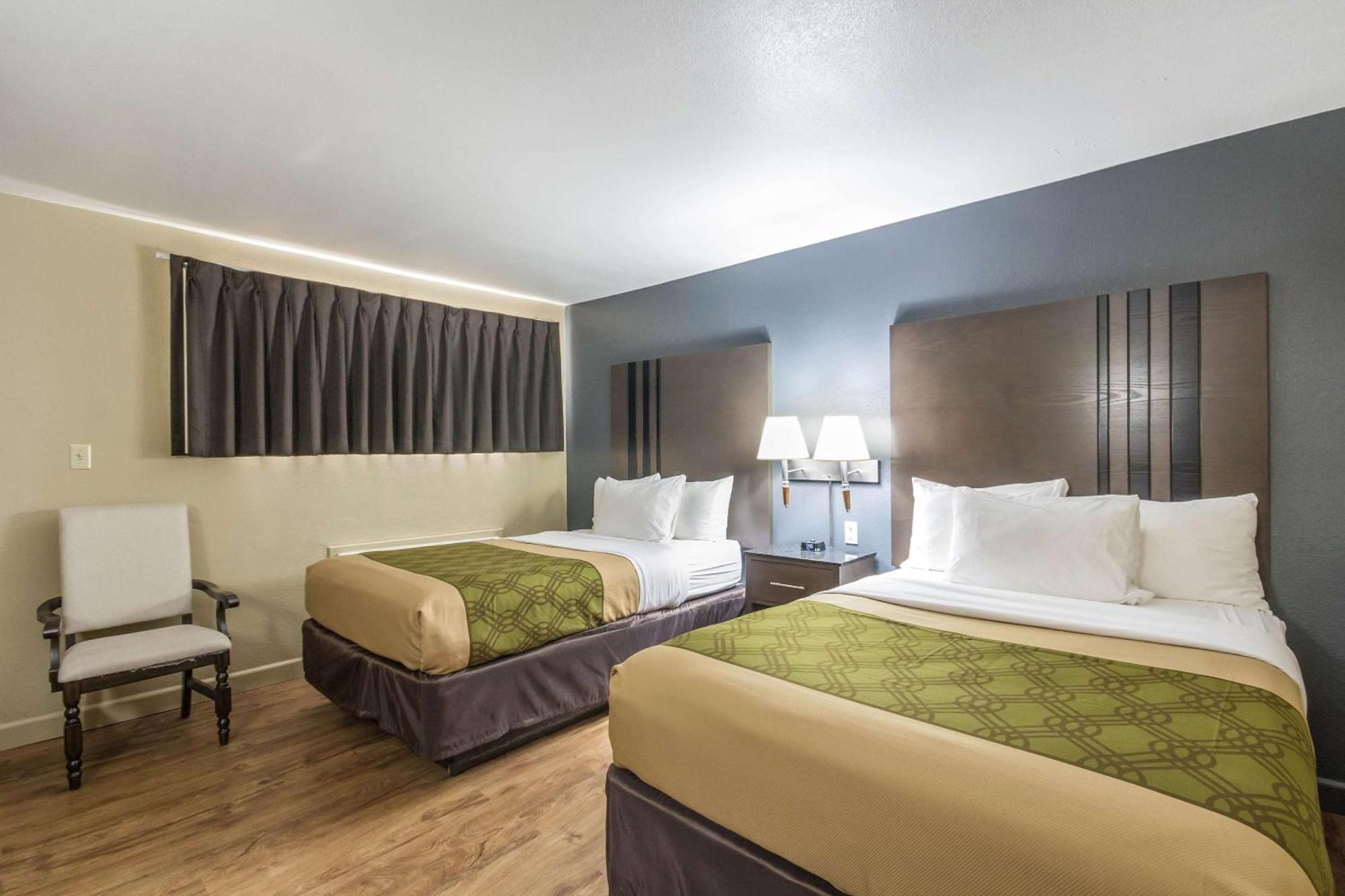 Econo Lodge Inn & Suites I-35 At Shawnee Mission Όβερλαντ Παρκ Εξωτερικό φωτογραφία