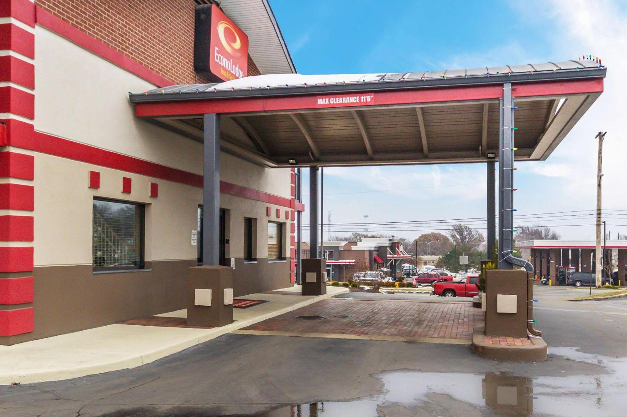 Econo Lodge Inn & Suites I-35 At Shawnee Mission Όβερλαντ Παρκ Εξωτερικό φωτογραφία