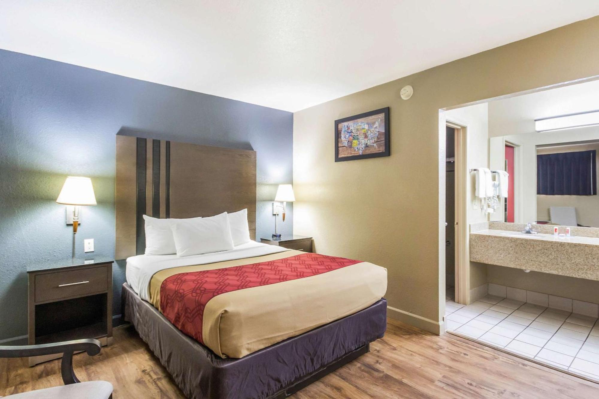 Econo Lodge Inn & Suites I-35 At Shawnee Mission Όβερλαντ Παρκ Εξωτερικό φωτογραφία