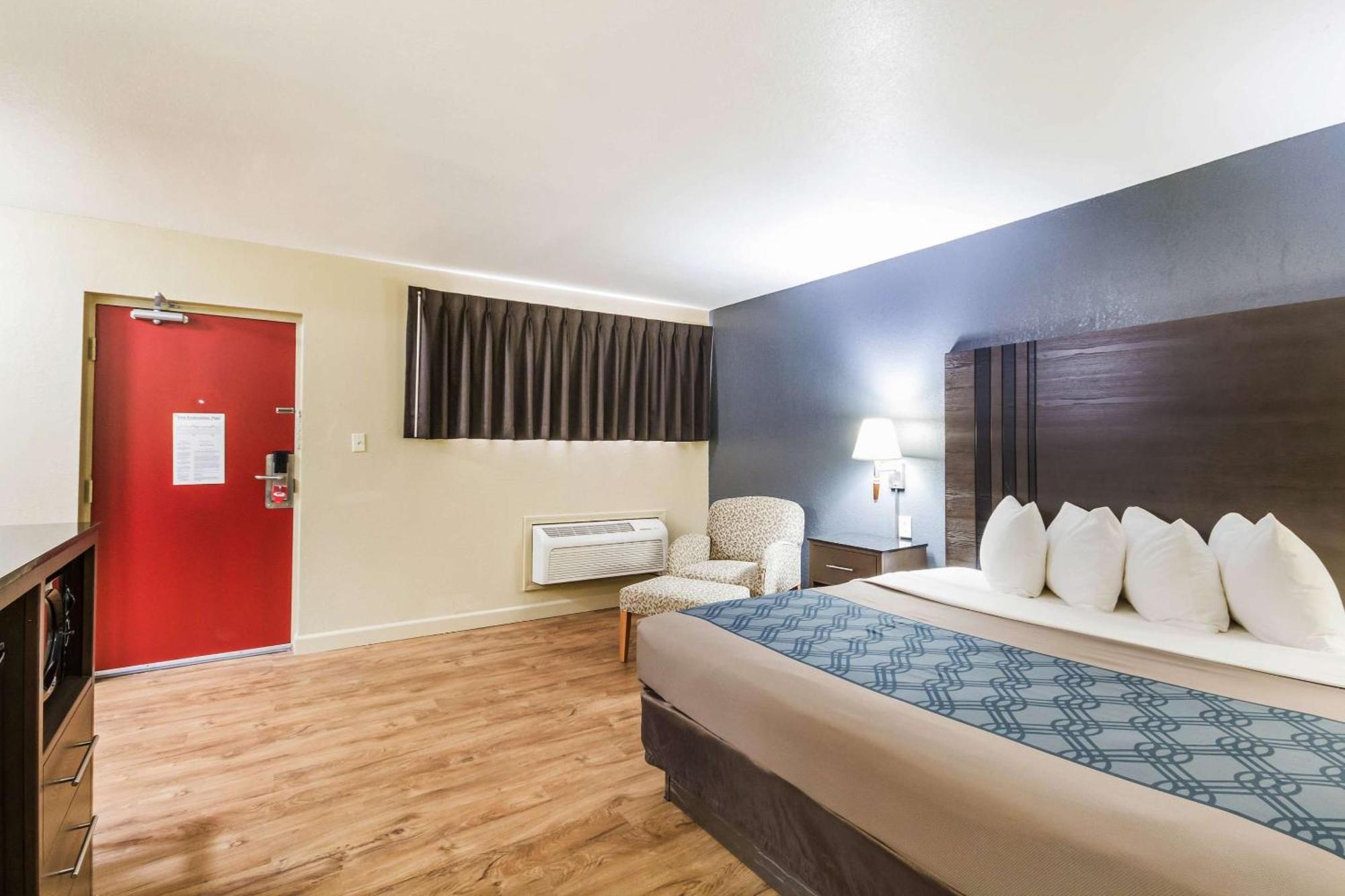 Econo Lodge Inn & Suites I-35 At Shawnee Mission Όβερλαντ Παρκ Εξωτερικό φωτογραφία